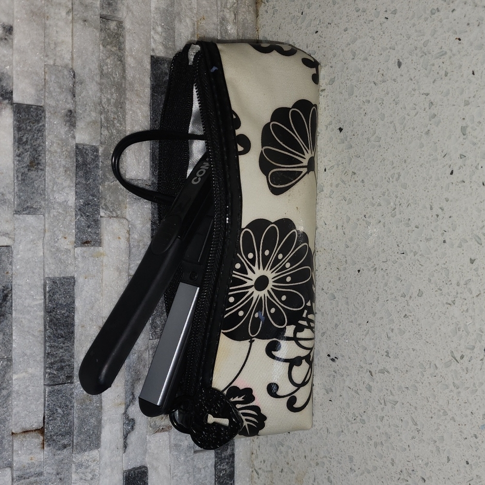 Conair Travel Flat Iron w/ black and white Paisley pouch heart locket Zipper